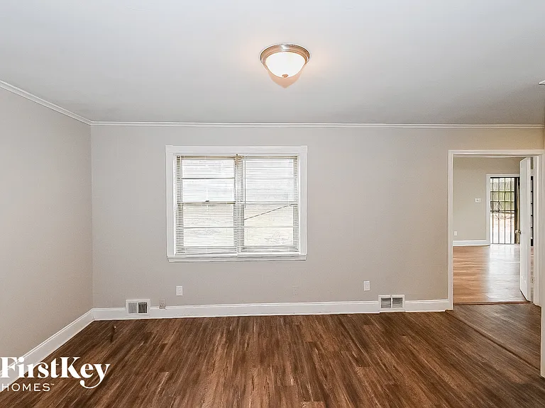 5442 Blackwell Rd — Photo 4