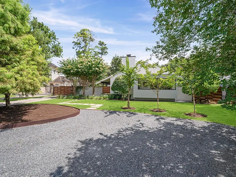 10 Inwood Oaks Dr — Photo 3
