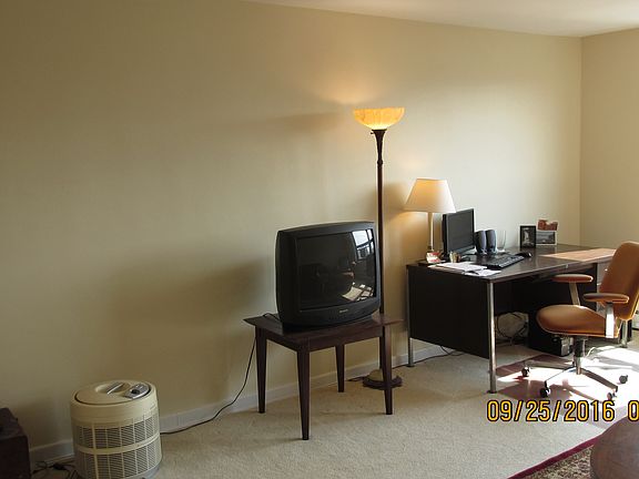2nd image of 445 W Wellington Ave APT 10C