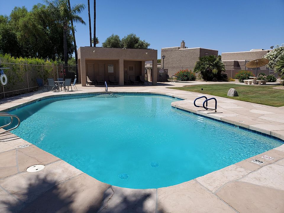 1st image of 4048 E Larkspur Dr