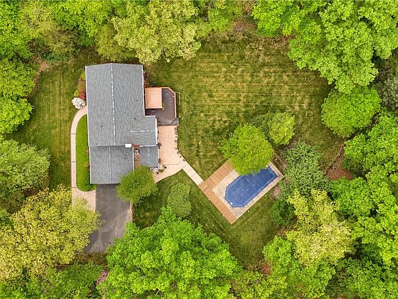3rd image of 331 Harwick Dr