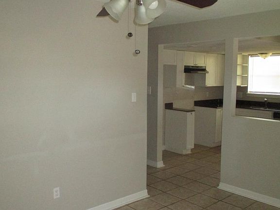 3rd image of 10135 Whitebrook Dr