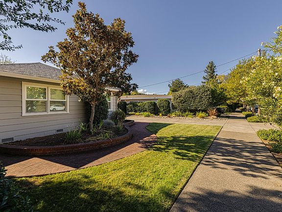 4th image of 1033 Summerfield Road