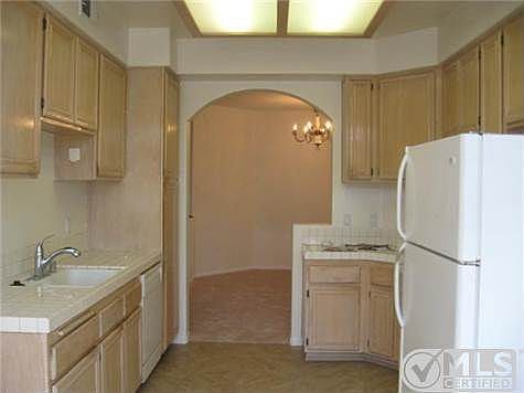 4th image of 344 Orange Ave Unit 202