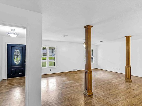3rd image of 1018 Norton Dr