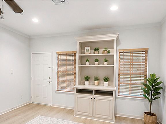 4th image of 13340 Miller Ln