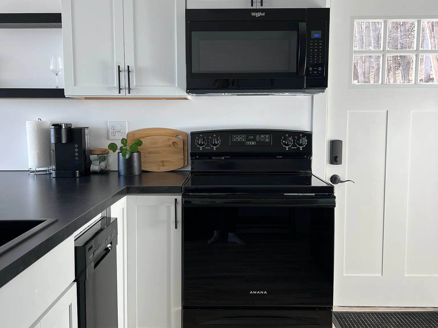 2 bed, 800 sqft, $2,500 — Photo 4