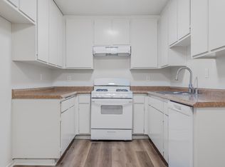 516 N Berendo St APT 4, Los Angeles, CA 90004