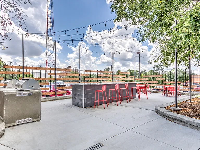 Patio Courtyard & Sundeck