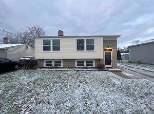 42811 Pheasant Run Dr, Sterling Heights, MI 48313