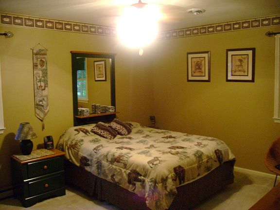 Master Bedroom ceiling fan, closet organizers, and attached half bath 