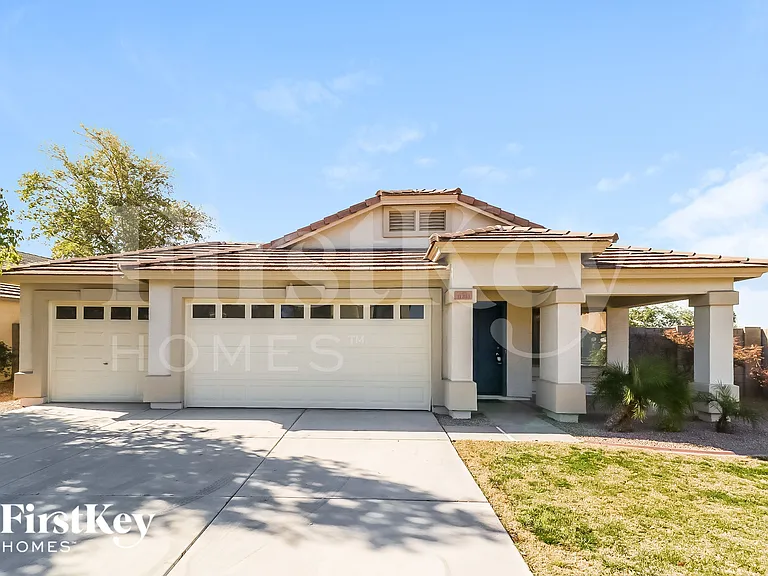 11233 W Locust Ln — Photo 1