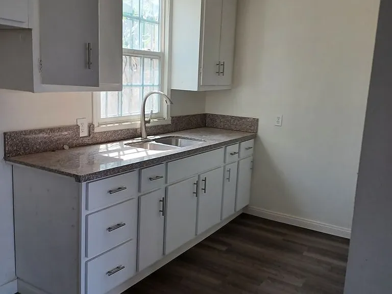 11418 S New Hampshire Ave — Photo 3