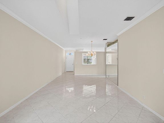 4th image of 5731 Emerald Cay Terrace