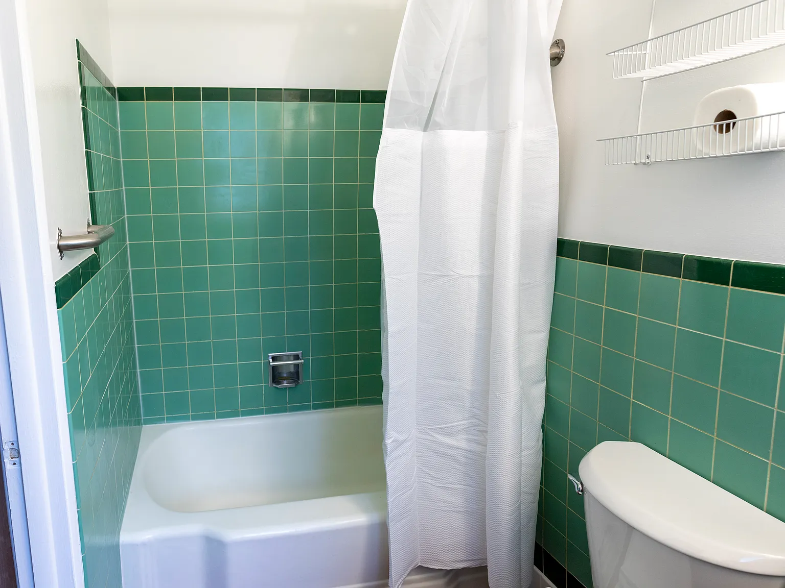 Studio, 400 sqft, $975 — Photo 4