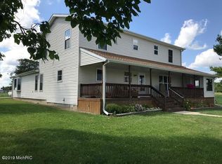 10300 Squawfield Rd, Pittsford, MI 49271