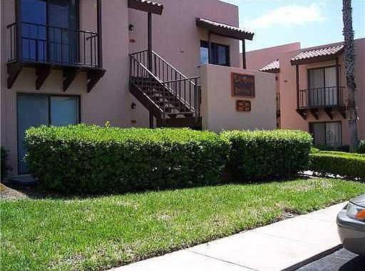 2nd image of 103 La Casa
