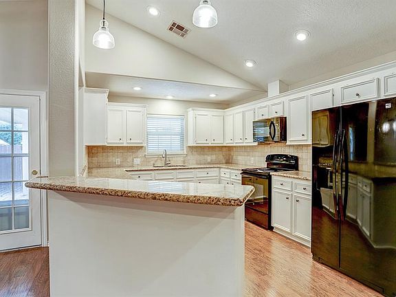 2nd image of 6667 Kingston Cove Ln