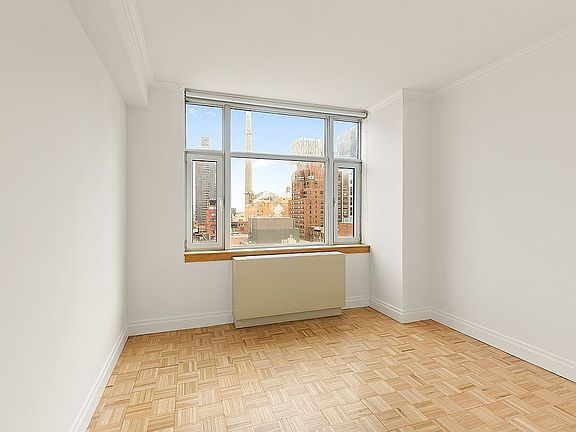 3rd image of 404 E 76th St APT 10D