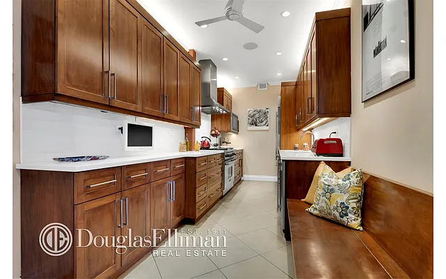 Sold by Douglas Elliman | media 16