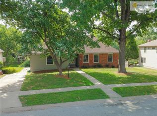 6709 N Dawn Ln, Kansas City, MO 64151