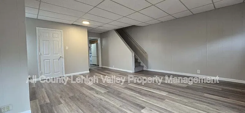 3 bed, 2.0 bath, $1,650 — Photo 3