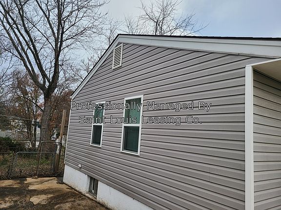 3rd image of 8823 Bobb Ave