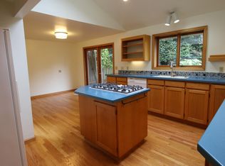 1923 39th Ave E, Seattle, WA 98112