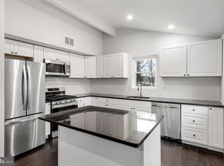 301 Laurel Ave, Williamstown, NJ 08094