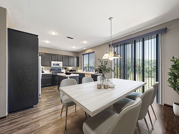 4th image of 4328 Saint Andrews Dr