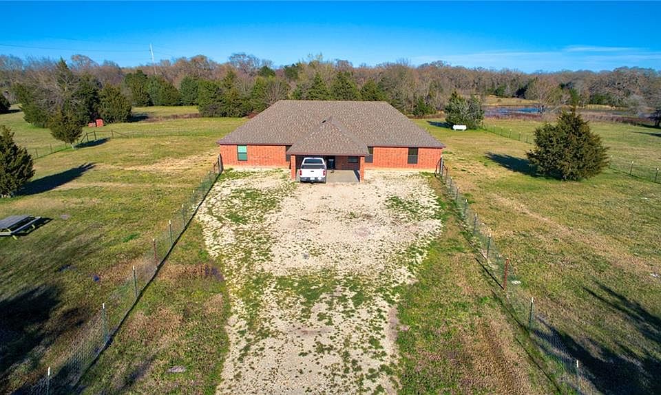 1st image of 205 NE County Road 2240