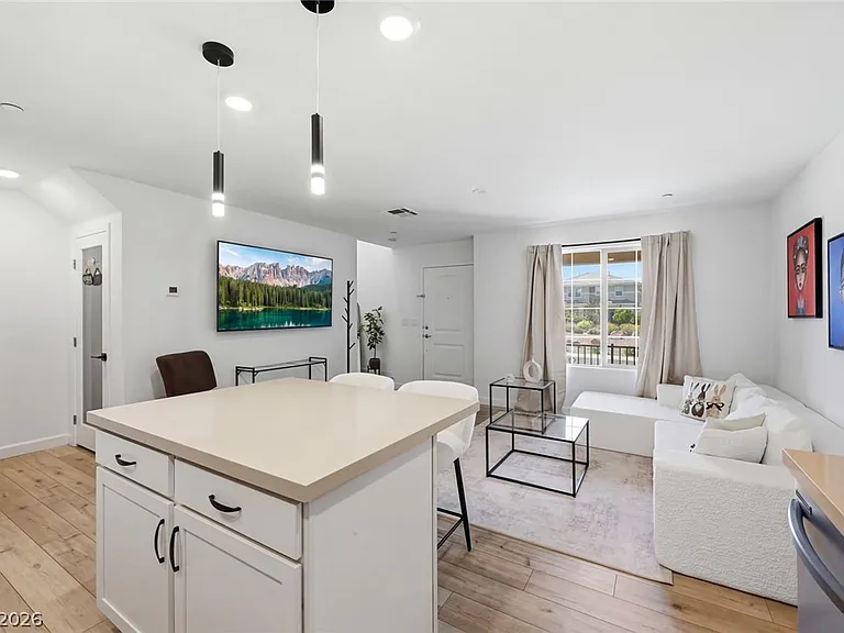709 Pickled Pepper Pl — Photo 1