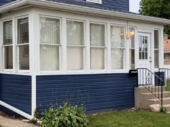 112 Washington Park, Waukegan, IL 60085