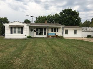 13 Edgeland Dr, Marshalltown, IA 50158