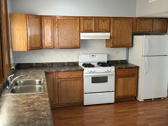 3rd image of 3651 Washington St