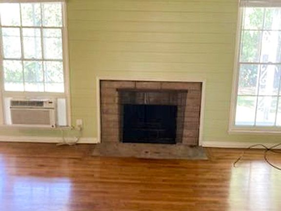5th image of 3458 Ladoga Ave