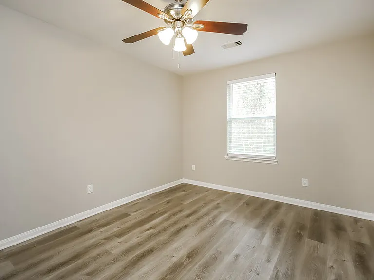 10296 Stone Gate Dr — Photo 15