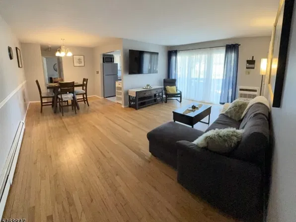 18 Deanna Dr Unit 35, Hillsborough Twp., NJ 08844