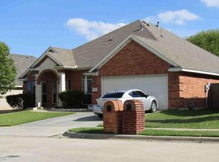 8361 Summer Park Dr, Fort Worth, TX 76123