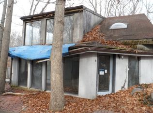 55 E Shore Dr, Clinton, CT 06413