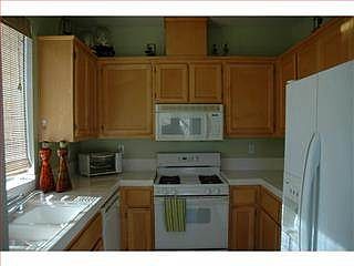 3rd image of 3681 Jasmine Cir #301