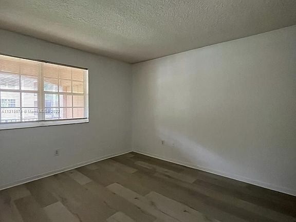 5th image of 215 SW 117th Ter #14204