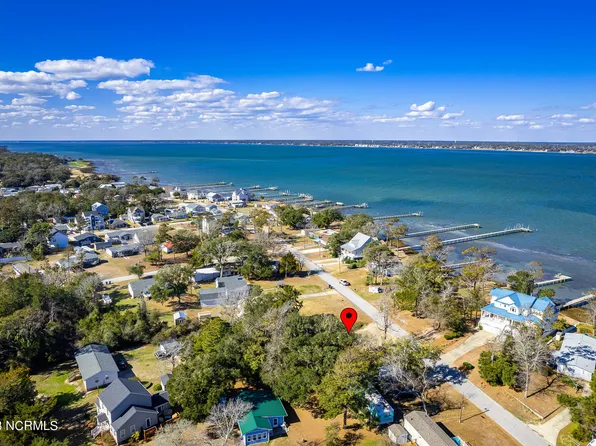 205 Forest Knoll Drive, Atlantic Beach, NC 28512