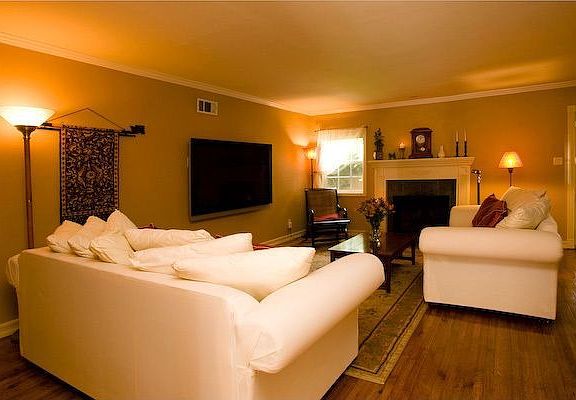 Living Room w/Fireplace