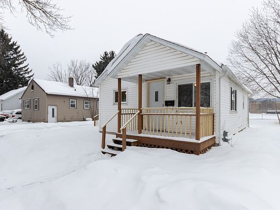 4th image of 914 N 10th Ave
