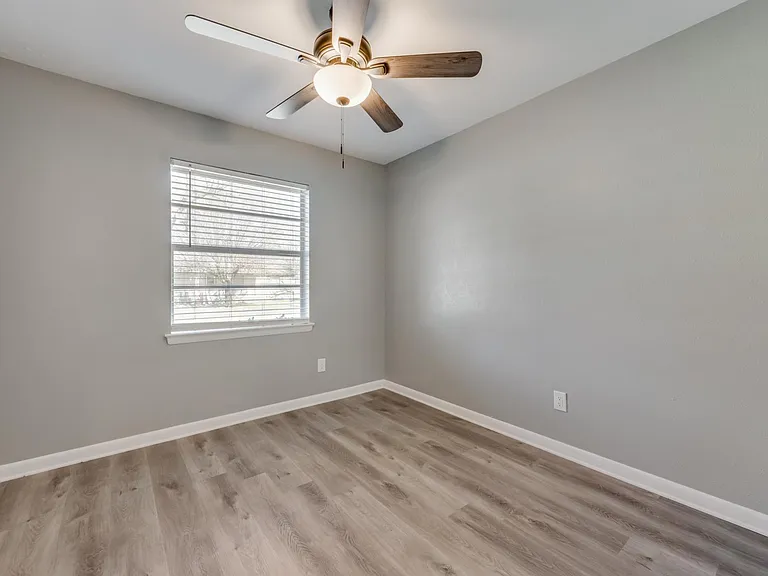 2322 English Dr — Photo 12