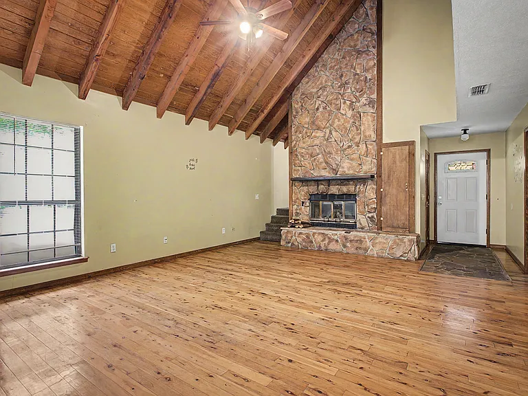 302 Bernard Rd — Photo 14