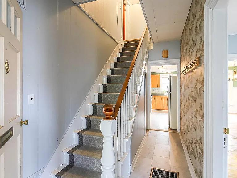 376 Preble St #1 — Photo 12