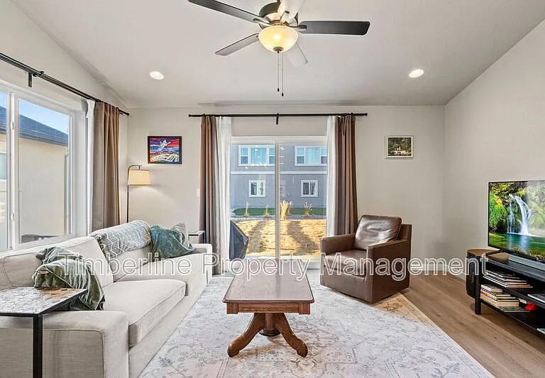 6348 Deco Dr — Photo 6