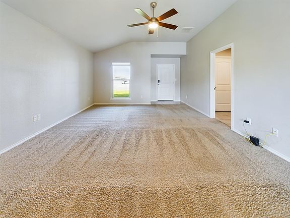 3rd image of 2911 Urbana Pl